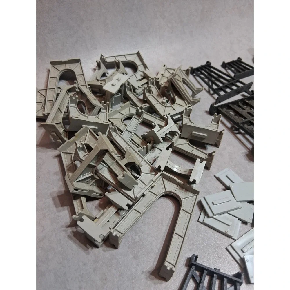 HO Scale Train Bridge Piers Risers Track Supports Too Many Pieces To Count